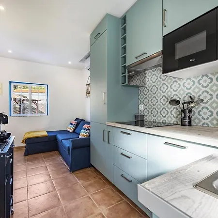 House Salema