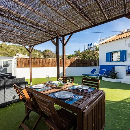 House * Salema